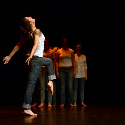 Fotografía de Talleres de danza contemporánea (representación 2) - Conservatorio de Danza