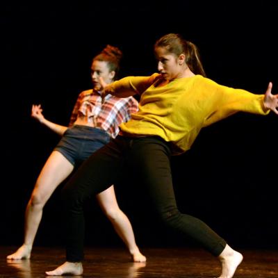 Fotografía de Talleres de danza contemporánea (representación 2) - Conservatorio de Danza