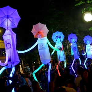 Fotografía de Lumen, gigantes de luz.  - Yera Teatro