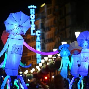 Fotografía de Lumen, gigantes de luz.  - Yera Teatro