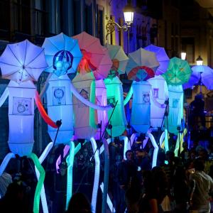 Fotografía de Lumen, gigantes de luz.  - Yera Teatro