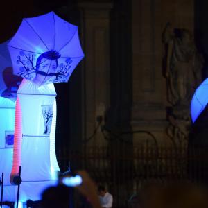 Fotografía de Lumen, gigantes de luz.  - Yera Teatro