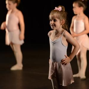 Fotografía de Muestra fin de curso (1-parte) - Escuela de danza y flamenco Lucía Guarnido