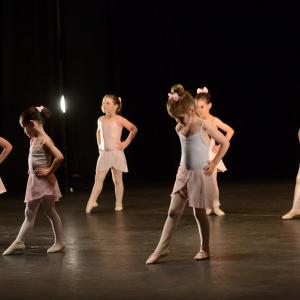 Fotografía de Muestra fin de curso (1-parte) - Escuela de danza y flamenco Lucía Guarnido
