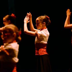 Fotografía de Muestra fin de curso (1-parte) - Escuela de danza y flamenco Lucía Guarnido