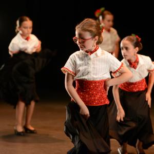 Fotografía de Muestra fin de curso (1-parte) - Escuela de danza y flamenco Lucía Guarnido