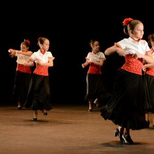 Fotografía de Muestra fin de curso (1-parte) - Escuela de danza y flamenco Lucía Guarnido
