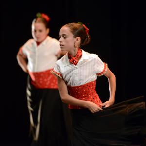 Fotografía de Muestra fin de curso (1-parte) - Escuela de danza y flamenco Lucía Guarnido