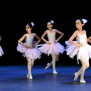 Fotografía de Muestra fin de curso (1-parte) - Escuela de danza y flamenco Lucía Guarnido