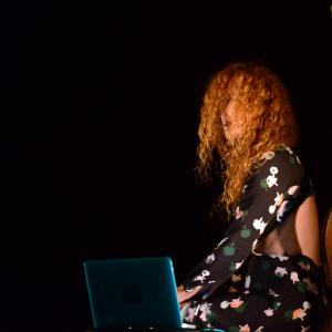Fotografía de I leave the lights on - Victoria P. Miranda