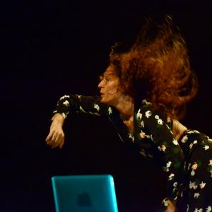 Fotografía de I leave the lights on - Victoria P. Miranda