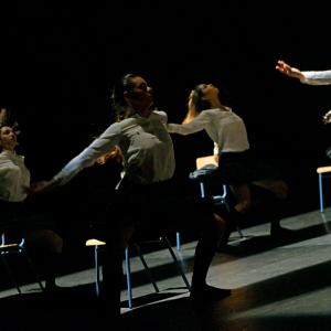 Fotografía de Equilibrios contrarios - Conservatorio de Danza