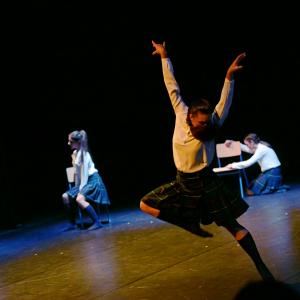 Fotografía de Equilibrios contrarios - Conservatorio de Danza
