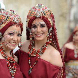 Fotografía de Desfiles de Moros y Cristianos en Cúllar (Moros) - Comparsas de moros y cristianos de Cúllar