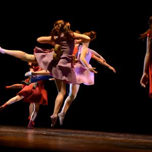 Fotografía de Talleres de Danza Contemporánea - Conservatorio de Danza