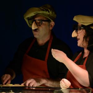 Fotografía de Arturo y Clementina. Estreno, en el FEX - Titiritrán Teatro