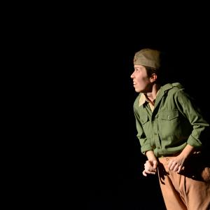 Fotografía de ¿Por qué John Lennon lleva falda? - La Palabra Teatro
