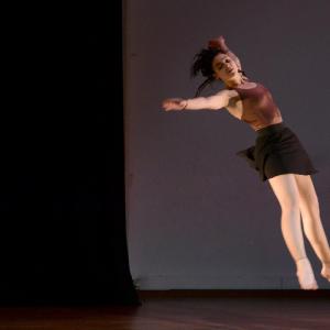 Fotografía de Multidanza y Grupo de Danza de la UGR: Interlunio - 4x4 Multidanza