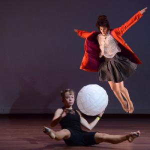 Fotografía de Multidanza y Grupo de Danza de la UGR: Interlunio - 4x4 Multidanza