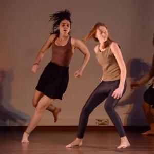 Fotografía de Multidanza y Grupo de Danza de la UGR: Interlunio - 4x4 Multidanza