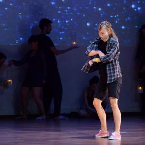 Fotografía de Multidanza y Grupo de Danza de la UGR: Interlunio - 4x4 Multidanza