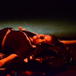Fotografía de Entre todos la mataron y ella sola se murió - Estigma Teatro