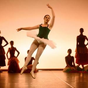 Fotografía de Conservatorio de Danza. Paquita en el Teatro Pablo Neruda de Peligros - Conservatorio de Danza