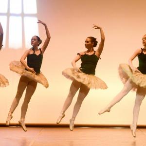 Fotografía de Conservatorio de Danza. Paquita en el Teatro Pablo Neruda de Peligros - Conservatorio de Danza