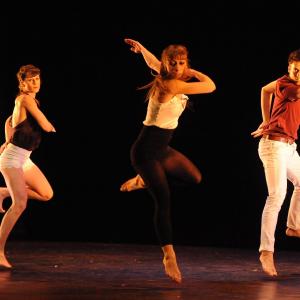 Fotografía de Conservatorio de Danza. Talleres Danza Contemporánea - Conservatorio de Danza