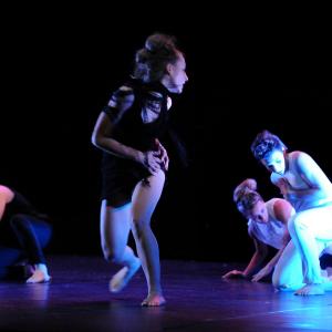 Fotografía de Conservatorio de Danza. Talleres Danza Contemporánea - Conservatorio de Danza