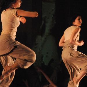 Fotografía de Relatos de Frontera - 4x4 Multidanza