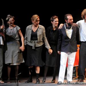 Fotografía de Escuela de Teatro de Granada: Esperando la carroza - Escuela de Teatro de Granada