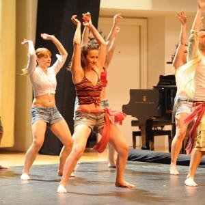 Fotografía de OCG con el conservatorio de danza, La creación del mundo - Conservatorio de Danza