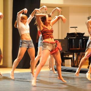 Fotografía de OCG con el conservatorio de danza, La creación del mundo - Conservatorio de Danza