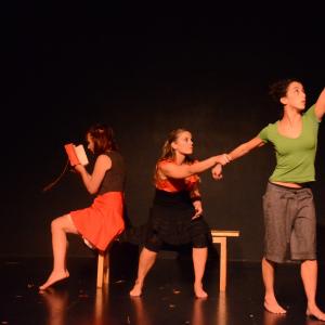 Fotografía de Dakipayá: <i>Le bal des 3 petites tetes</i> - 