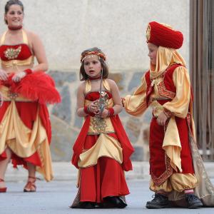 Fotografía de Desfiles de Moros y Cristianos (galería 2) - Comparsas de moros y cristianos de Cúllar