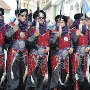 Fotografía de Desfiles de Moros y Cristianos (galería 2) - Comparsas de moros y cristianos de Cúllar