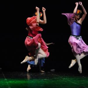 Fotografía de Asociación Tiempo Presente: Arcoiris de estilos - Grupo de Danza Tiempo Presente