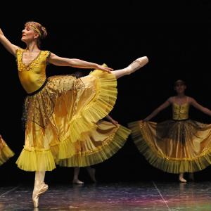 Fotografía de Asociación Tiempo Presente: Arcoiris de estilos - Grupo de Danza Tiempo Presente