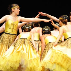 Fotografía de Asociación Tiempo Presente: Arcoiris de estilos - Grupo de Danza Tiempo Presente