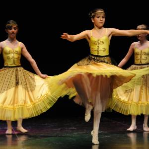 Fotografía de Asociación Tiempo Presente: Arcoiris de estilos - Grupo de Danza Tiempo Presente