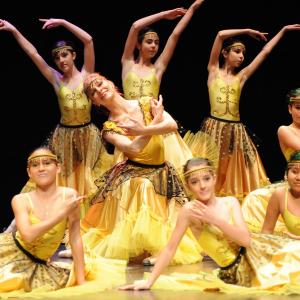 Fotografía de Asociación Tiempo Presente: Arcoiris de estilos - Grupo de Danza Tiempo Presente