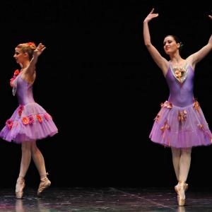 Fotografía de Asociación Tiempo Presente: Arcoiris de estilos - Grupo de Danza Tiempo Presente