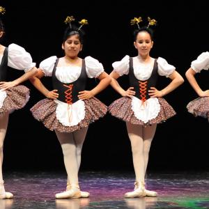 Fotografía de Asociación Tiempo Presente: Arcoiris de estilos - Grupo de Danza Tiempo Presente
