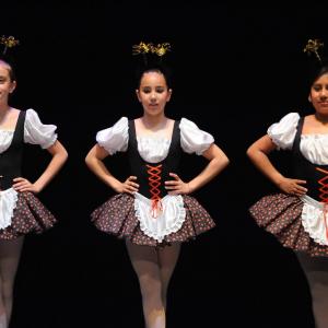 Fotografía de Asociación Tiempo Presente: Arcoiris de estilos - Grupo de Danza Tiempo Presente
