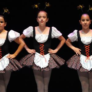 Fotografía de Asociación Tiempo Presente: Arcoiris de estilos - Grupo de Danza Tiempo Presente
