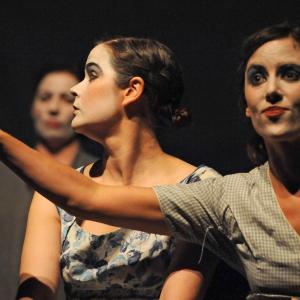 Fotografía de Cie Les Anachroniques: Entre Puertas y paredes - Cie Les Anachroniques