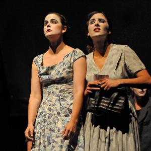 Fotografía de Cie Les Anachroniques: Entre Puertas y paredes - Cie Les Anachroniques