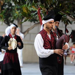 Fotografía de VI encuentro de músicos celtas en la Malahá.  Pasacalles por Granada - 