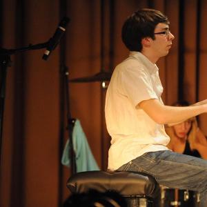 Fotografía de III festival internacional de Teatro Universitario: Zwölf - Aula de teatro de la UGR